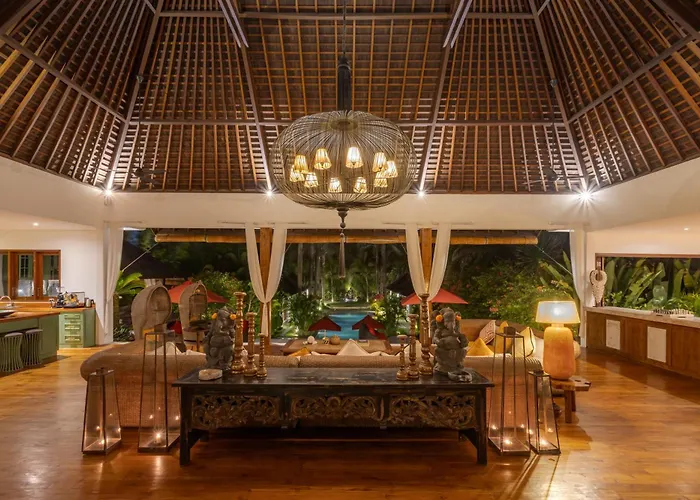 Naty, Luxury 6 Bedrooms Near Villa Canggu