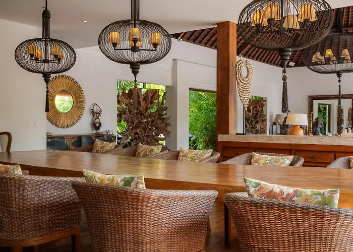 Naty, Luxury 6 Bedrooms Near Villa Canggu