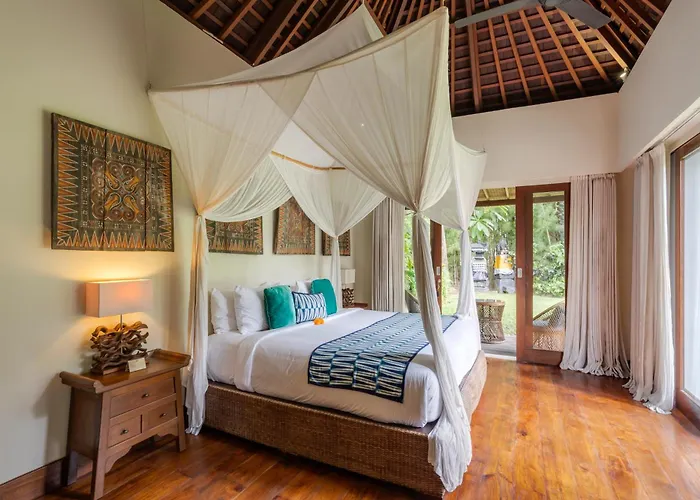 Naty, Luxury 6 Bedrooms Near *