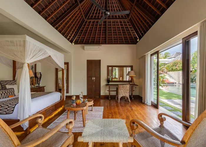 Naty, Luxury 6 Bedrooms Near Canggu